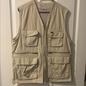 Rainforest Cafe Cargo utility Vest in Khaki